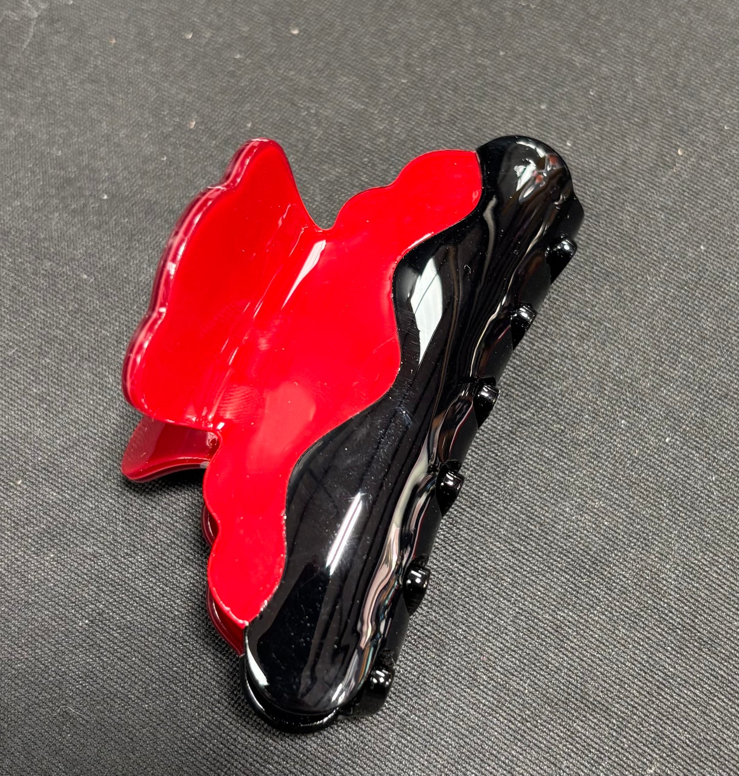 Wolf & Sparrow Red/Black Elegant Claw Clips